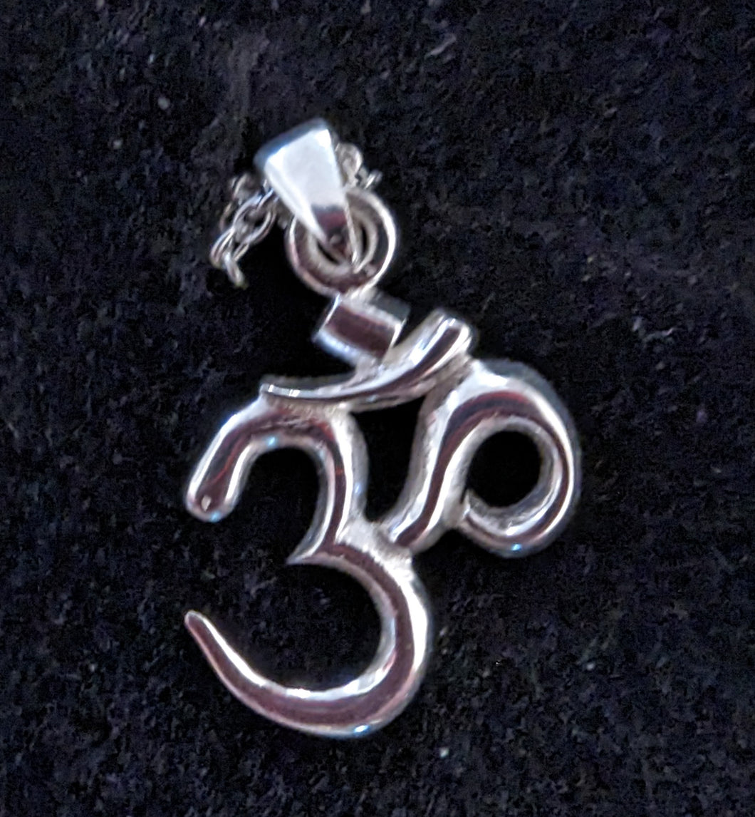 Classic Ohm Pendant