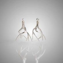 Load image into Gallery viewer, Tree Twist Earrings